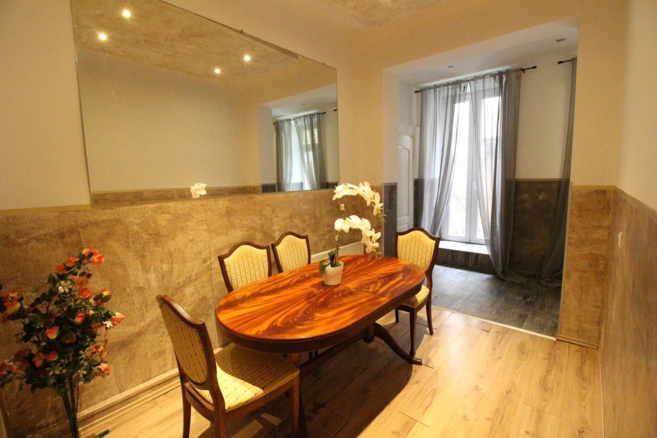 וינה Private Triple Bedroom Rf1 מראה חיצוני תמונה