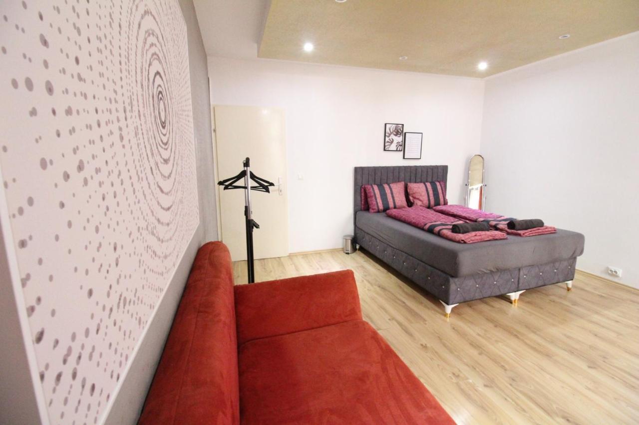 וינה Private Triple Bedroom Rf1 מראה חיצוני תמונה